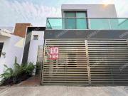 Linda y Amplia casa sin muebles Zona Country