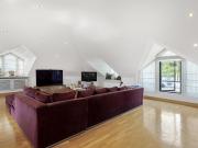 Lindfield Gardens, Hampstead NW3, 3 bedroom flat to rent...