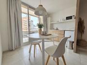 Lindísimo estudio con balcón cerca Guemes