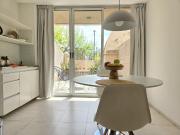 Lindísimo estudio con balcón en zona Guemes!