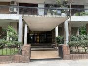 Lindísimo y amplio 2 ambientes con balcón en edificio de...