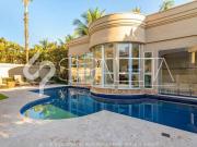 Lindíssima mansão neo clássica à venda no condomínio...