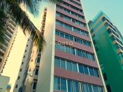 Lindo apartamento reformado avenida boa viagem beira mar...