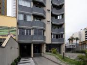 LINDO APARTAMENTO REFORMADO E DESOCUPADO NO BATEL!
