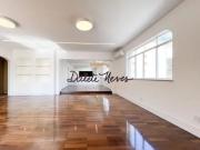 Lindo apartamento todo reformado, junto ao Clube Paulistano