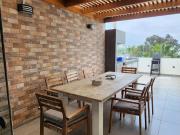 LINDO DUPLEX CON PISCINA Y FRENTE A PARQUE