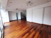 Lindo duplex con terraza en calle Independencia,...