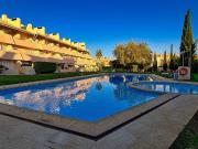 Lindo e espaçoso apartamento duplex de dois quartos com...