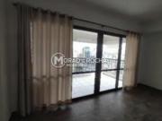 Lindo e reformado. MARAVILHOSA cozinha na varanda...