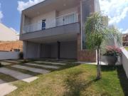 Lindo imóvel com bela distribuição dos ambientes e...
