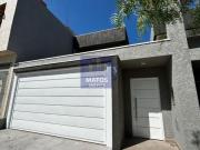 Lindo imóvel com fino acabamento em mármore, porcelanato...