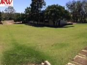 Lindo sitio 36.800 metros de área sendo a casa principal...