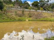 Lindo Sítio à Venda no Condomínio Topázio em Esmeraldas...