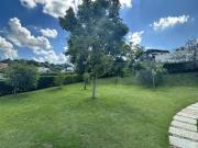 Lindo Sobrado com 06 suítes Localização privilegiada...