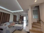 Lindo sobrado em condomínio fechado, com piscina!