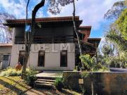 Lindo sobrado em condomínio próximo ao centro!