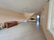 Lindo sobrado em peruibe a 500 metros da praia