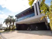 Lindo Sobrado Mobiliado e Decorado em Condomínio Fechado...