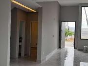 Lindo Sobrado Novo à Venda com 199m² de Muito Conforto!
