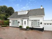 Lingfield Avenue, Sticker, 4 Bedroom Detached