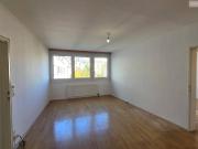 Linzer Straße/Schönbrunn: sanierungsbedürftige, ruhige 2... Linzer Straße/Schönbrunn: sanierungsbedürftige, ruhige 2...