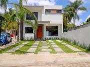 LISTA PARA ESTRENAR, CASA CENTRICA Y ACABADOS DE LUJO