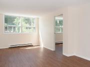 Little Italy Steps to new Line 2 O Train station Quick...