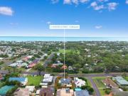 LIVE ELEVATED NORTH FACING BREEZES IN THE HEART OF TORQUAY