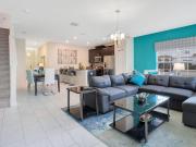 Live in Davenport, a 2 hours 35 minutes drive to t