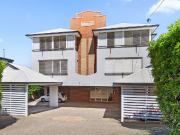 Live the Greenslopes Lifestyle Secure, Peaceful, Parks &...