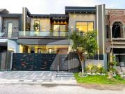 Live Where Luxury Meets Convenience Mays Finest 10 Marla...