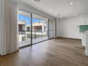 Live, Work, and Relax by the Beach – Walk to Glenelg’s...