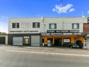 LIVE, WORK & STORE IN THIS SPACE!