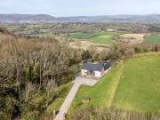 Llangybi, 4 Bedroom Barn
