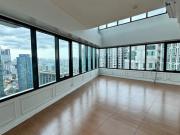 LM GOOD DEAL FOR SALE: 2 Bedroom Loft Unit in One...
