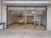 Loca en alquiler C.C Patio Trigal, Valencia, Venezuela...