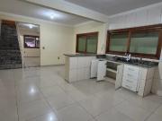 Locação excelente casa com 3 quartos, 3 banheiros, 4...