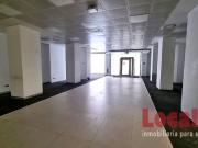 Local diseñado como oficina bancaria Torrelavega