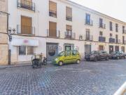 Local, Almagro