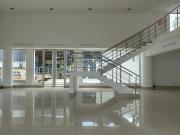 Local Amplio de 2 Niveles en Arriendo Zona Norte de...