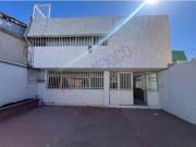 Local amplio para giro comercial o semi industrial....