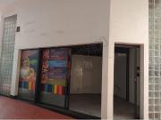 Local AZA5 en renta, Roof Garden del Centro Comercial...