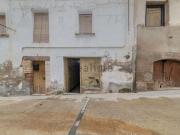Local, Cardona