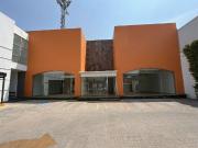 Local comercial 800 m2 sobre Calzada Zavaleta en Plaza...