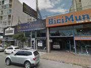 Local comercial 900 mtrs con gran frente sobre Av....