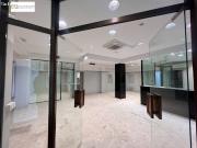 LOCAL COMERCIAL ACONDICIONADO EN ESQUINA CON BAÑOS