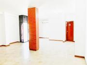 Local Comercial de Alquiler en Kennedy Norte, Av. Miguel...