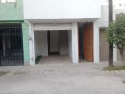 Local comercial atrás del ITESO, en calle de alta...