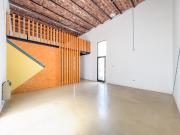 local comercial con entre piso, 2 baños, techo doble...