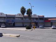 Local comercial con estacionamiento cerca de Fundores...